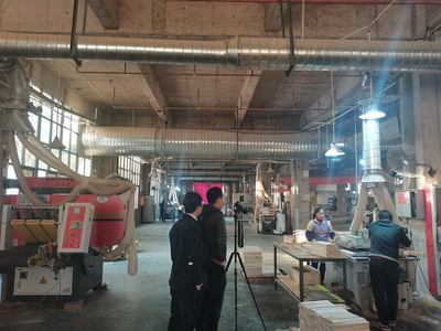 歌乐美家具工厂实拍-先进设备5